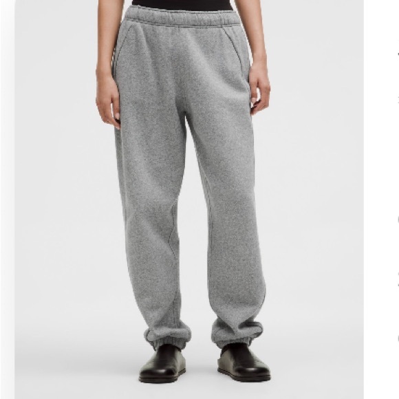 Lululemon Athletica Scuba Mid-Rise Oversized Jogger in Heathered Grey **TALL** - Picture 1 of 7